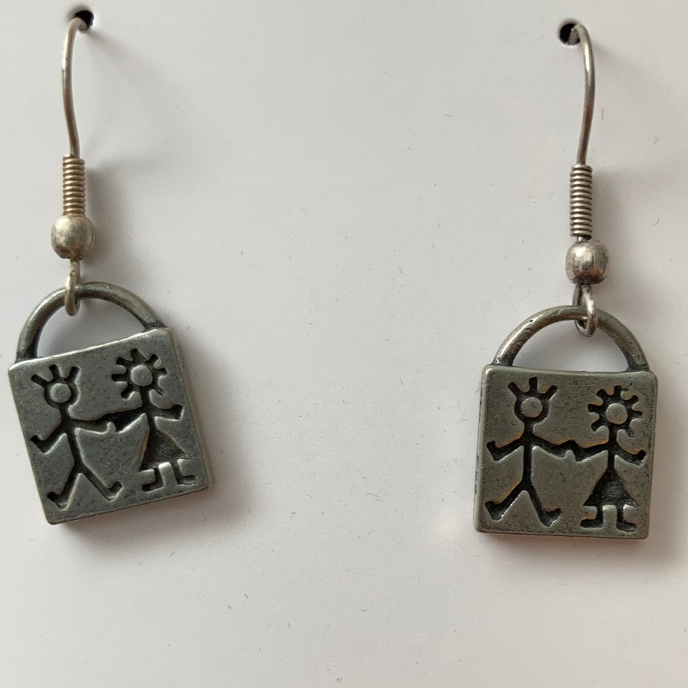 Silver boy/girl XOX dangle earrings